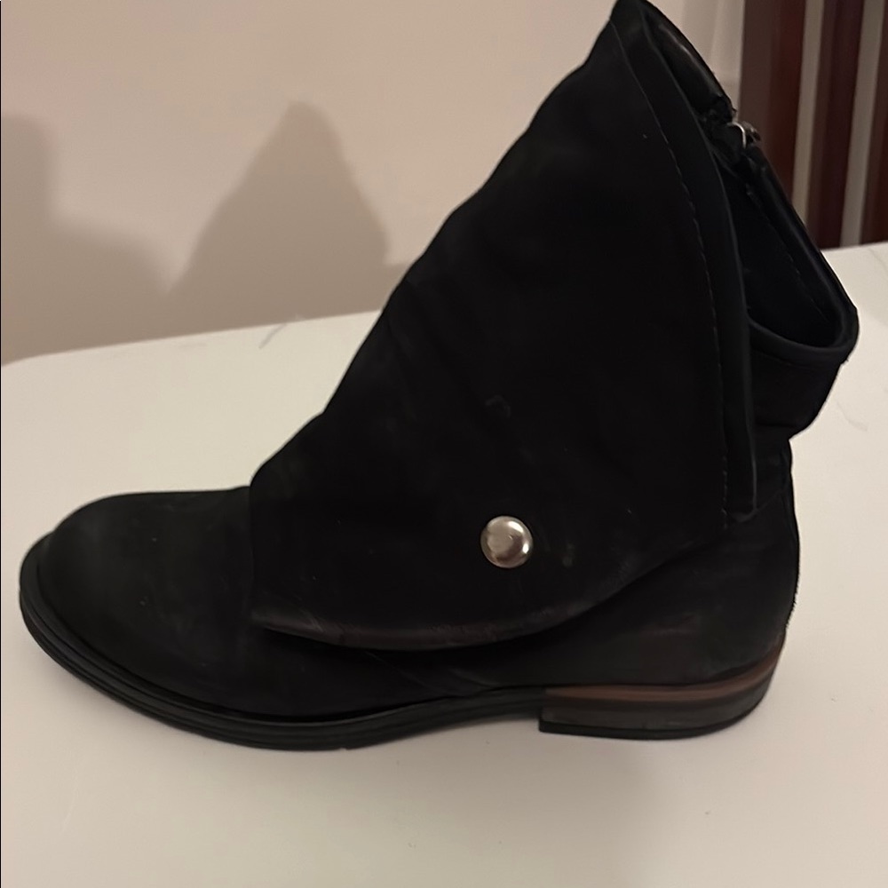 Spring Step Nataell Black Ankle Boots Sleek Design